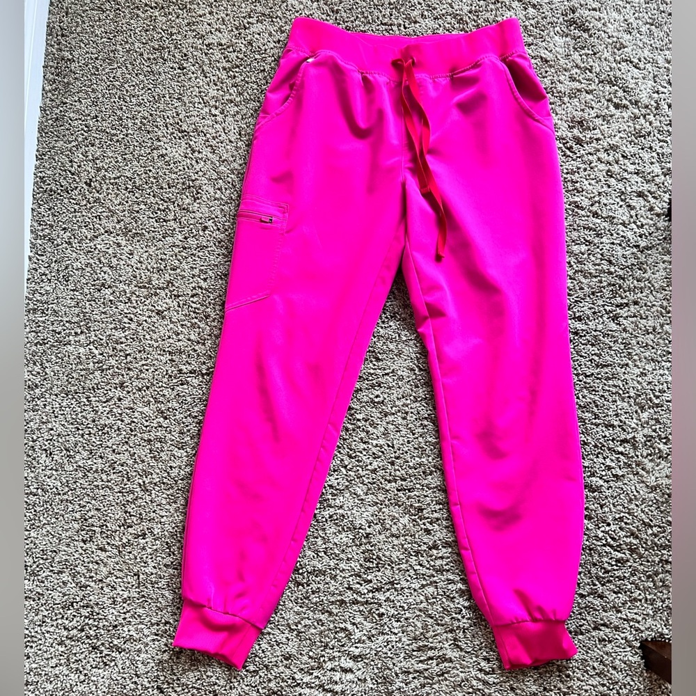 Figs Shocking Pink Zamora Jogger Scrub Pant™ - M. These are not high waisted!